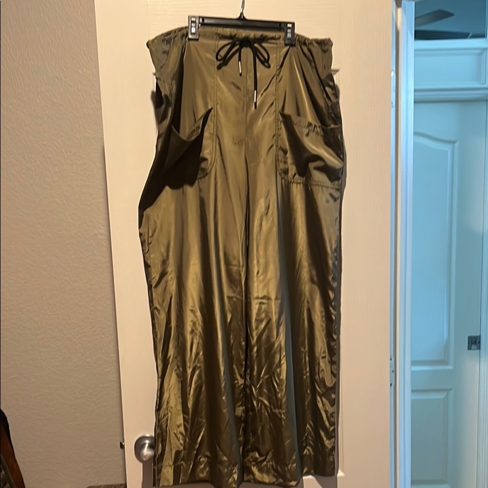 SHEIN Olive Women's Parachute Pants